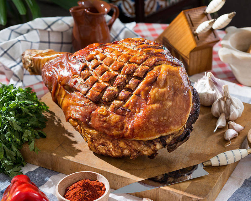 Pata asada con hueso